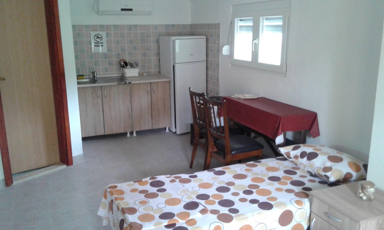 Danijela Apartmani Čanj Exterior foto